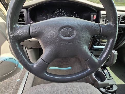 Used 2002 Toyota Tacoma 2WD Regular Cab w/ Enhancement Pkg image 19