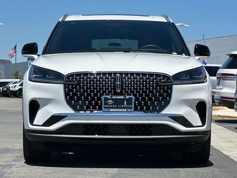 New 2026 Lincoln Aviator Reserve w/ Illumination Package RWD image 8