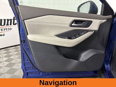 Used 2023 Nissan Rogue SL w/ SL Premium Package image 9