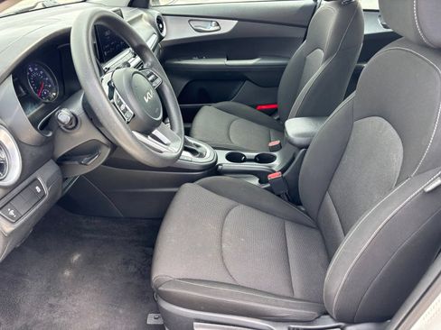 Used 2023 Kia Forte LXS FWD image 13