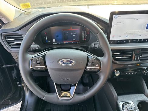 Used 2023 Ford Escape Active w/ Tech Pack #1 AWD/4WD image 12