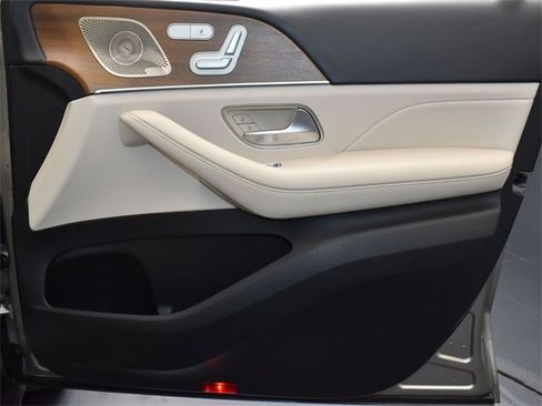 Used 2022 Mercedes-Benz GLE 350 w/ AMG Line Exterior image 13