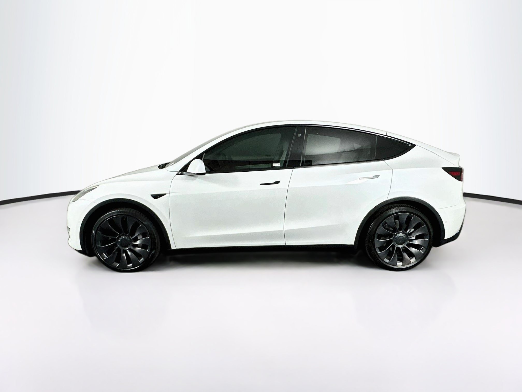 Used 2022 Tesla Model Y Long Range AWD/4WD image 4