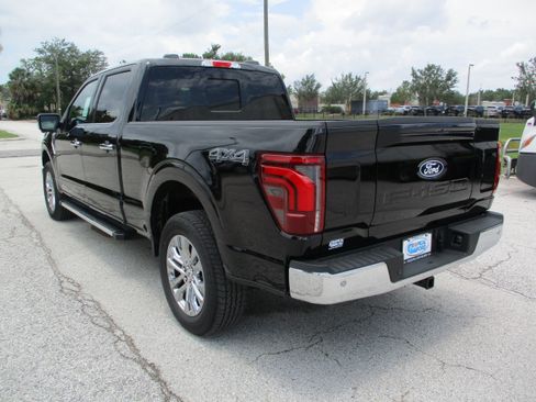Used 2025 Ford F150 Lariat w/ Equipment Group 502A High AWD/4WD image 5