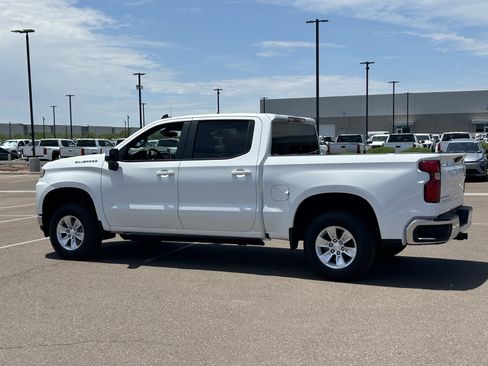 Certified 2021 Chevrolet Silverado 1500 LT AWD/4WD image 3