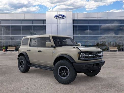 New 2026 Ford Bronco Outer Banks w/ Sasquatch Package AWD/4WD image 7