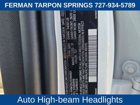 Certified 2025 Volvo XC60 B5 Core image 22