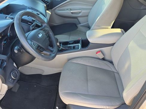 Used 2017 Ford Escape SE FWD image 13