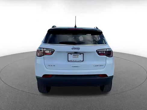 Used 2025 Jeep Compass Limited image 12