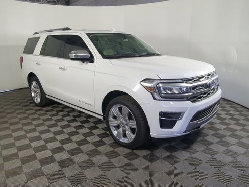 Certified 2024 Ford Expedition Platinum image 8