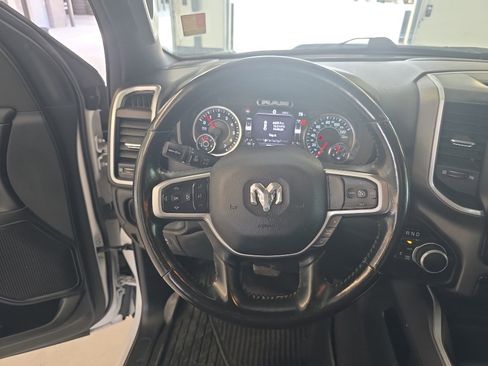 Used 2022 RAM 1500 Big Horn AWD/4WD image 10