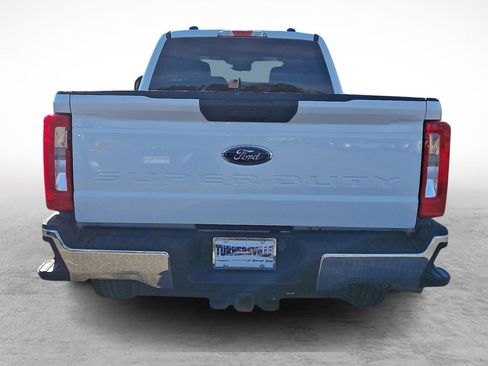 Used 2024 Ford F250 XLT image 4