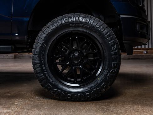 Used 2024 Ford F150 XLT w/ XLT Black Appearance Package image 12