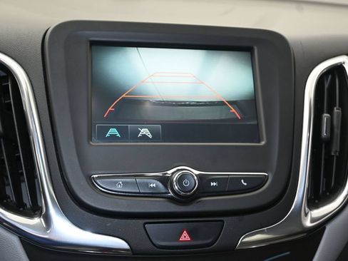 Used 2018 Chevrolet Equinox LT FWD image 25