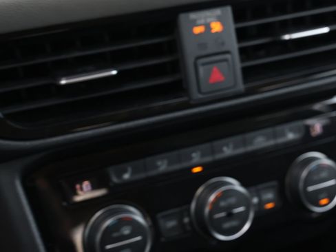 Used 2024 Volkswagen Taos SE image 23