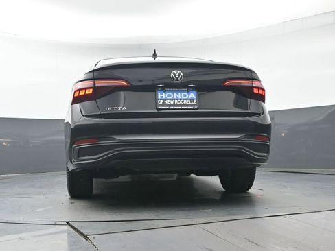 Used 2023 Volkswagen Jetta Sport image 28