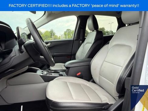 Certified 2025 Ford Escape Platinum AWD/4WD image 27