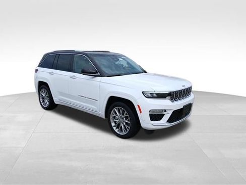 Used 2022 Jeep Grand Cherokee Summit AWD/4WD image 7