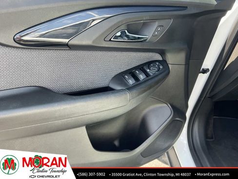 Used 2023 Chevrolet TrailBlazer LT w/ Convenience Package FWD image 16