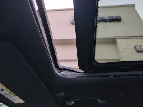 Used 2023 Jeep Grand Wagoneer 4WD image 4