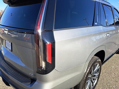 Used 2024 Cadillac Escalade Sport Platinum image 19