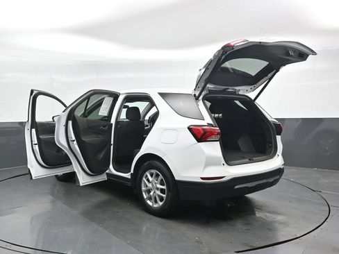 Used 2024 Chevrolet Equinox LT AWD/4WD image 49