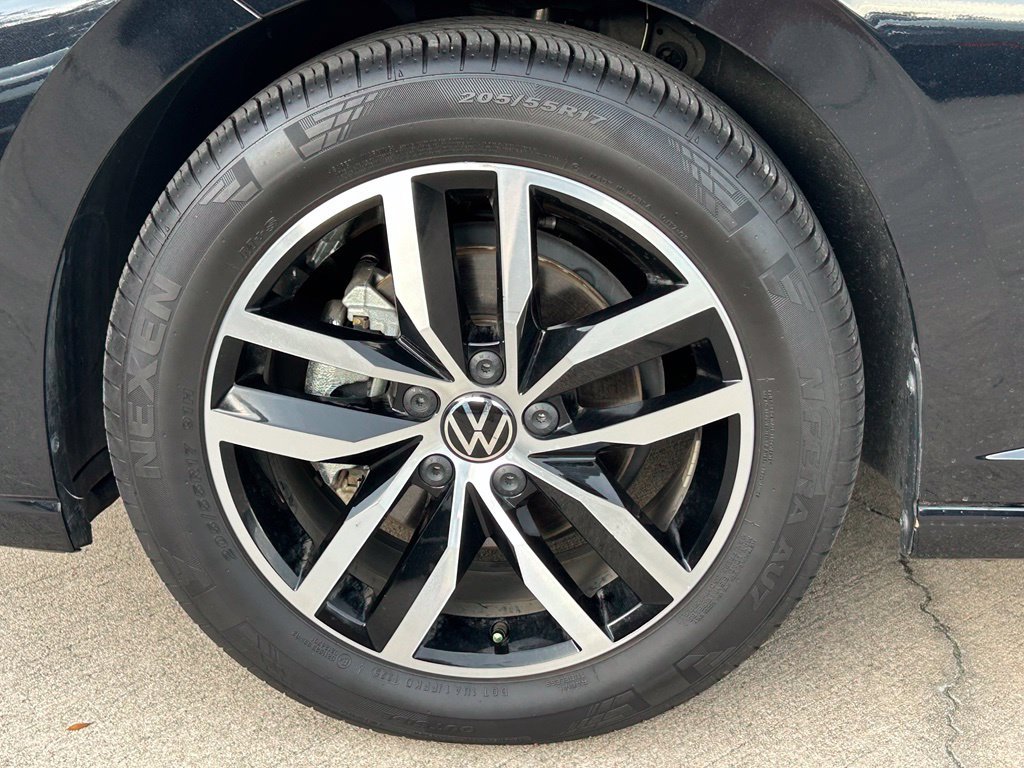 Certified 2026 Volkswagen Jetta SE FWD image 38