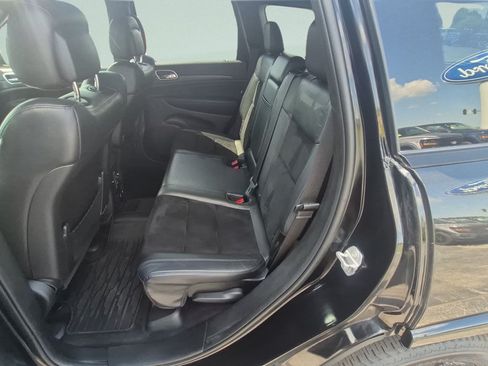 Used 2017 Jeep Grand Cherokee Altitude AWD/4WD image 26