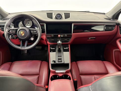 Certified 2023 Porsche Macan Turbo AWD/4WD image 17