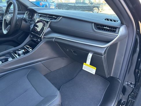 New 2026 Jeep Grand Cherokee L Laredo image 55