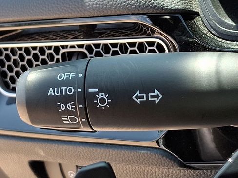Used 2023 Honda Civic Sport image 26