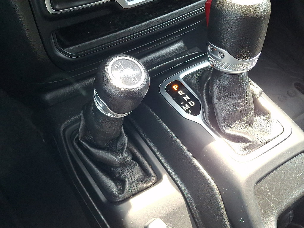 Used 2022 Jeep Wrangler Unlimited Sport AWD/4WD image 26
