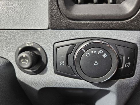 Used 2019 Ford Transit 150 XLT RWD image 48