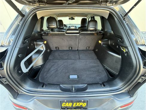 Used 2015 Jeep Cherokee Limited w/ Luxury Group FWD image 16