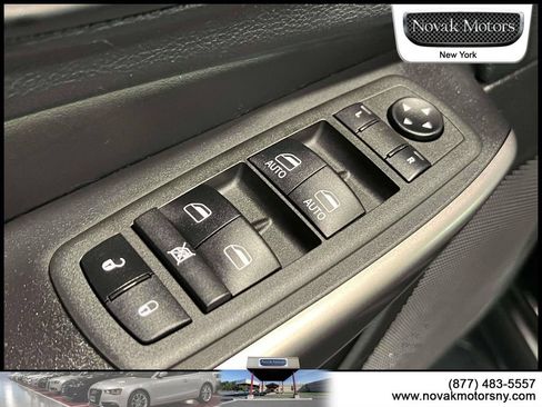 Used 2022 Jeep Cherokee Limited w/ Mopar Interior Package AWD/4WD image 19