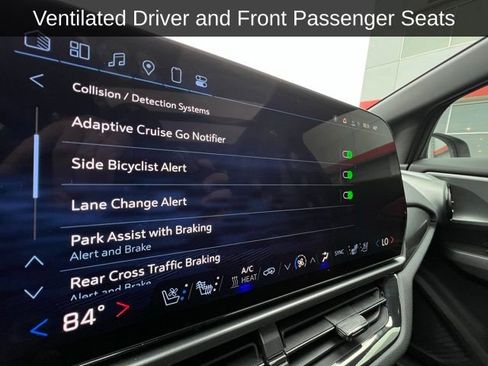 Used 2025 Chevrolet Equinox EV RS w/ Convenience Package II image 16