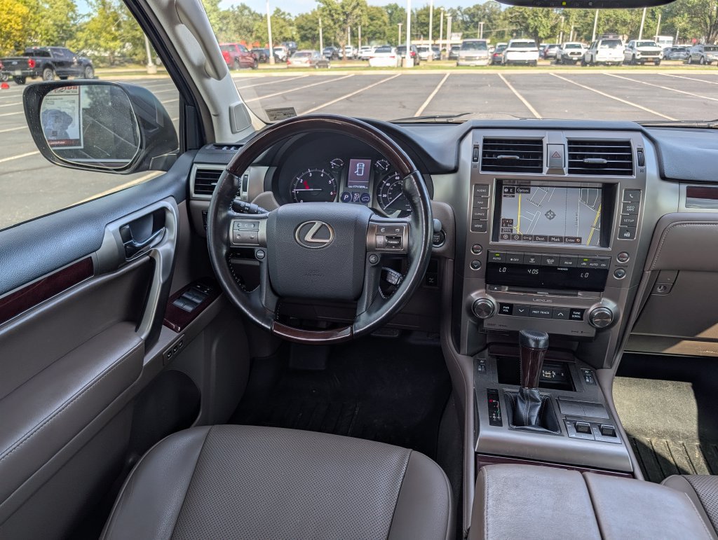 Used 2019 Lexus GX 460 Premium AWD/4WD image 3