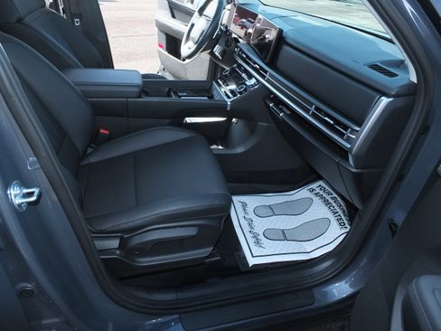 Used 2025 Hyundai Santa Fe SEL image 14