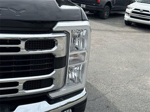 Used 2024 Ford F350 XLT image 14
