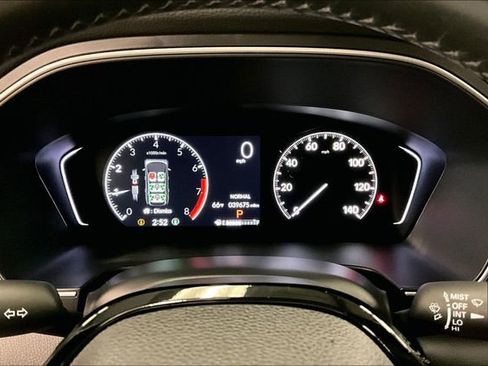 Used 2025 Honda Pilot Touring image 29