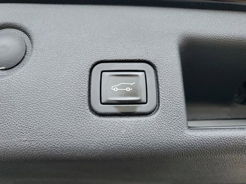 Used 2024 Chevrolet Equinox RS w/ LPO, Floor Liner Package image 30