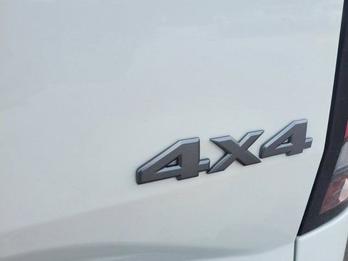 New 2026 Nissan Frontier S AWD/4WD image 9