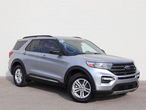 Used 2020 Ford Explorer XLT w/ Equipment Group 202A image 1