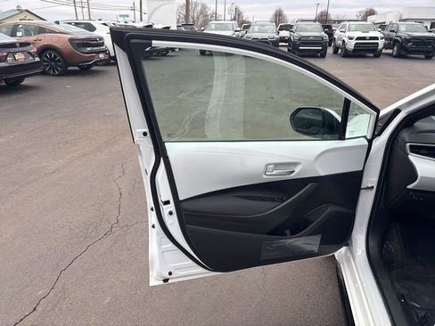 New 2026 Toyota Corolla SE image 9