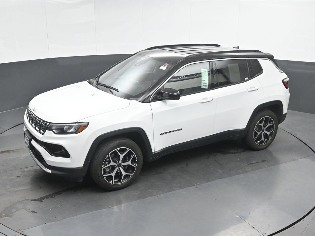 Used 2025 Jeep Compass Limited AWD/4WD image 36