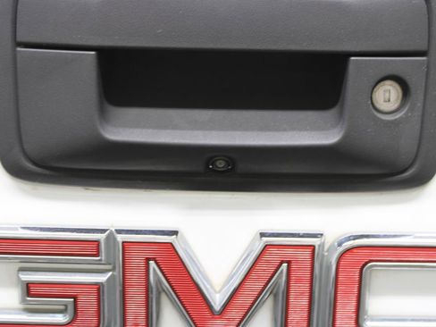 Used 2017 GMC Sierra 2500 Denali w/ Duramax Plus Package AWD/4WD image 32