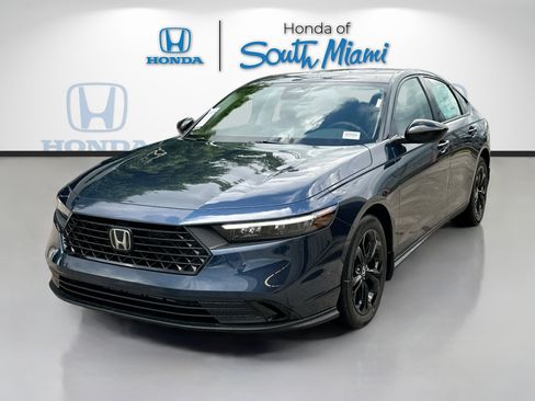 New 2025 Honda Accord SE image 3