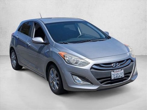 Used 2014 Hyundai Elantra GT FWD image 3