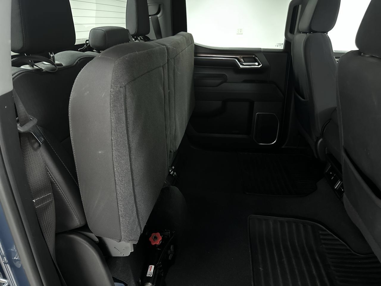 Used 2024 Chevrolet Silverado 1500 LT AWD/4WD image 24