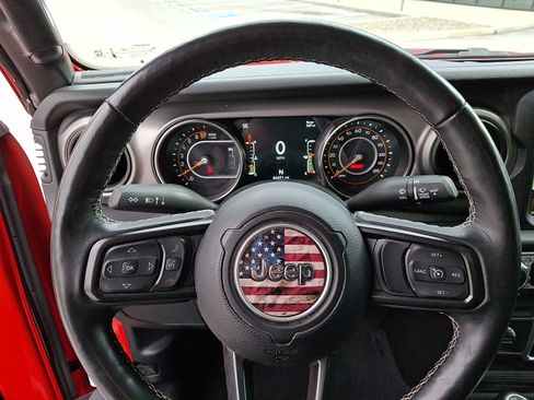 Used 2021 Jeep Gladiator Sport image 19